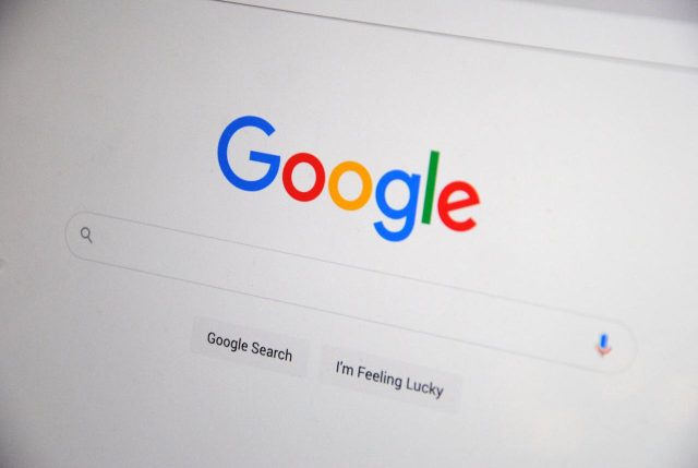 Jak usunąć historię wyszukiwania w Google?