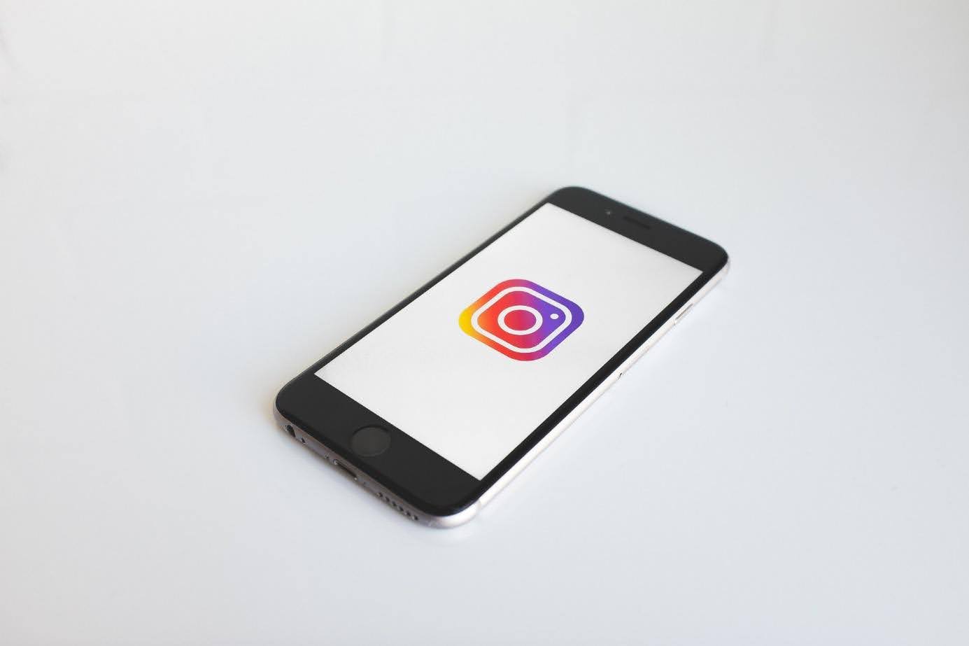 Jak zarabiać na Instagramie i jakie zarobki można osiągnąć? Poradnik dla twórców