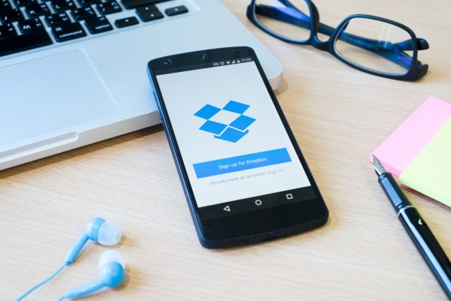 Co to jest DropBox i do czego służy?