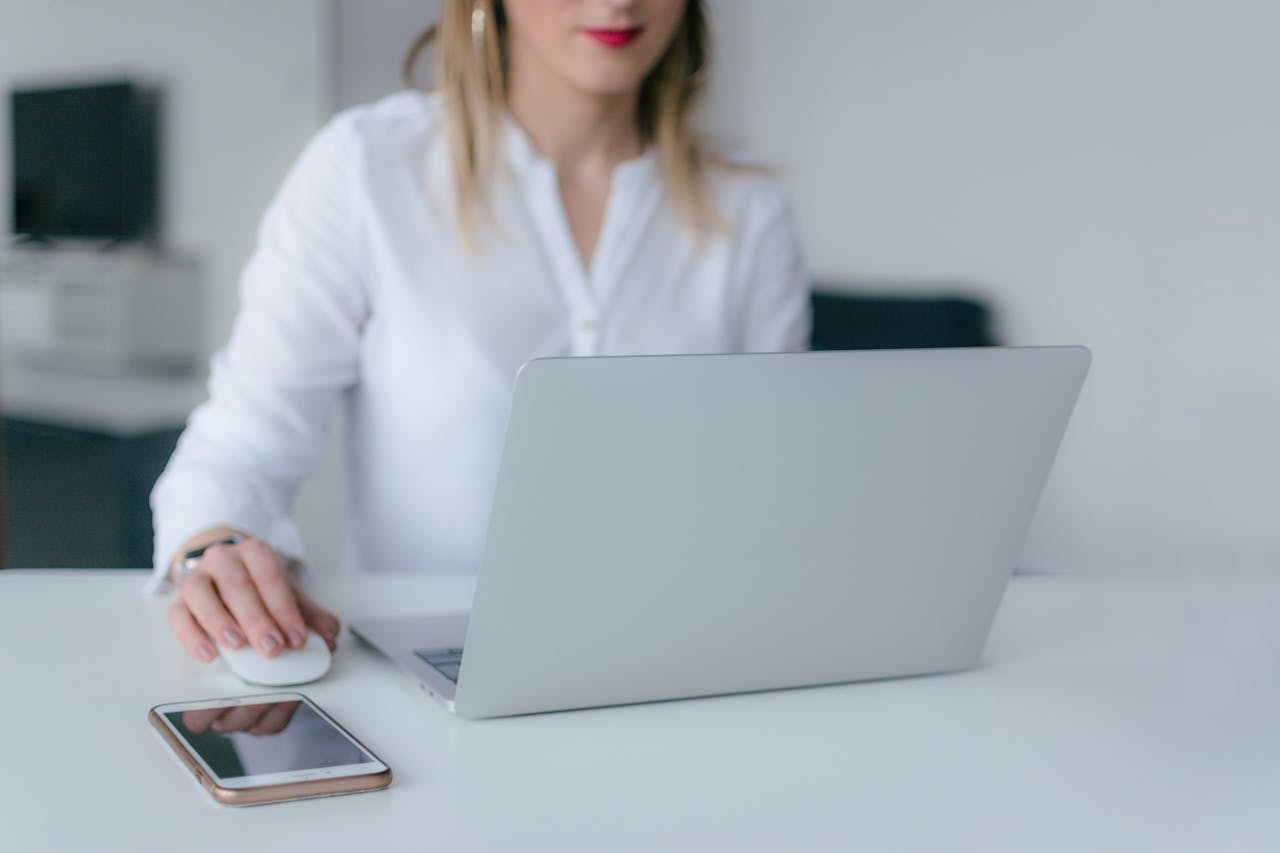 Platformy reklamowe – jak wybrać odpowiednią dla swojej branży?