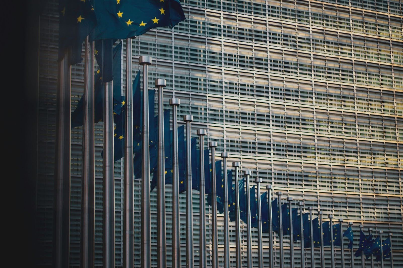 AI Act: Rozporządzenie UE o AI – kiedy wejdzie w życie i kogo dotyczy?