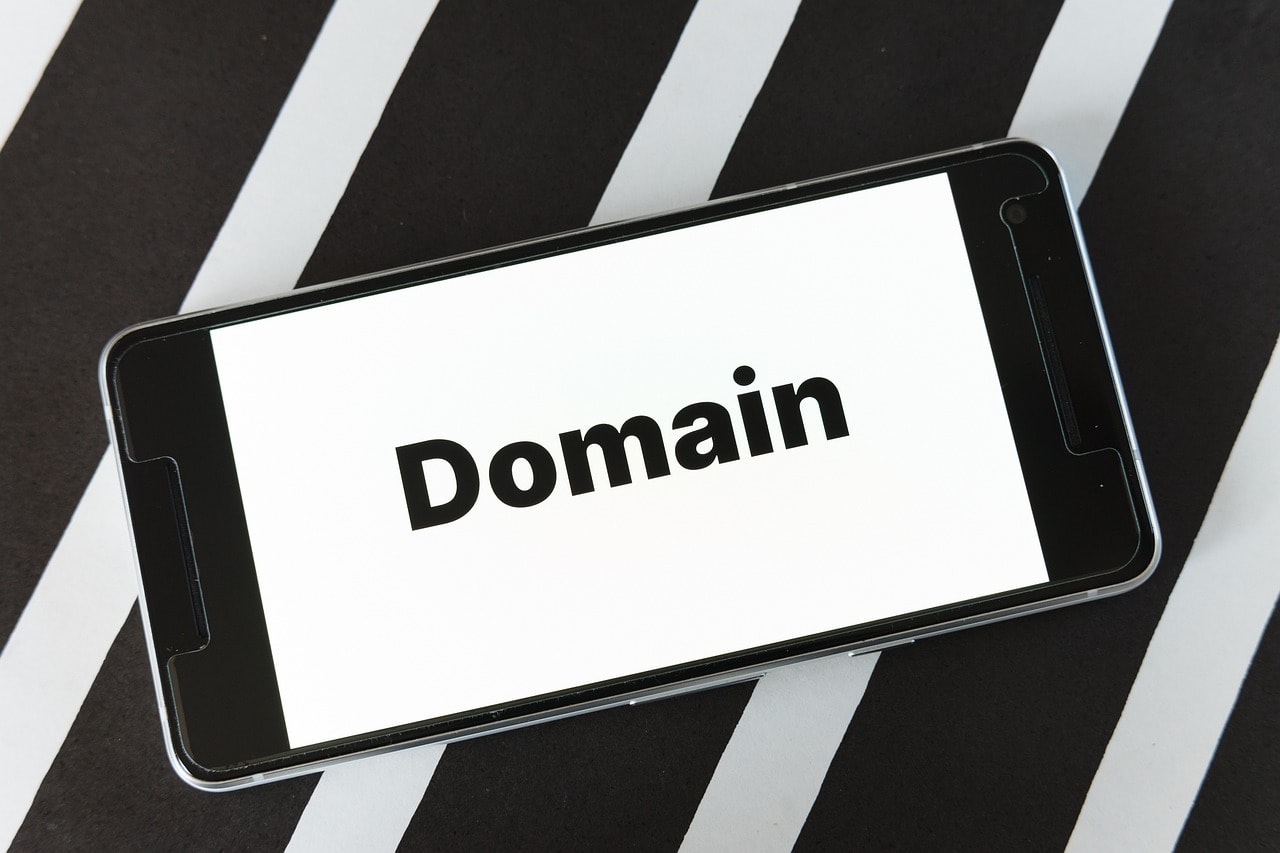 Domena z rozszerzeniem .dev – co warto wiedzieć?