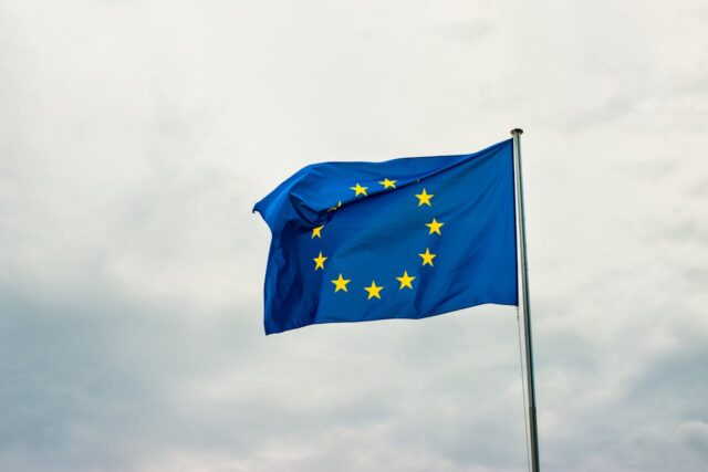 AI Act: Rozporządzenie UE o AI – kiedy wejdzie w życie i kogo dotyczy?