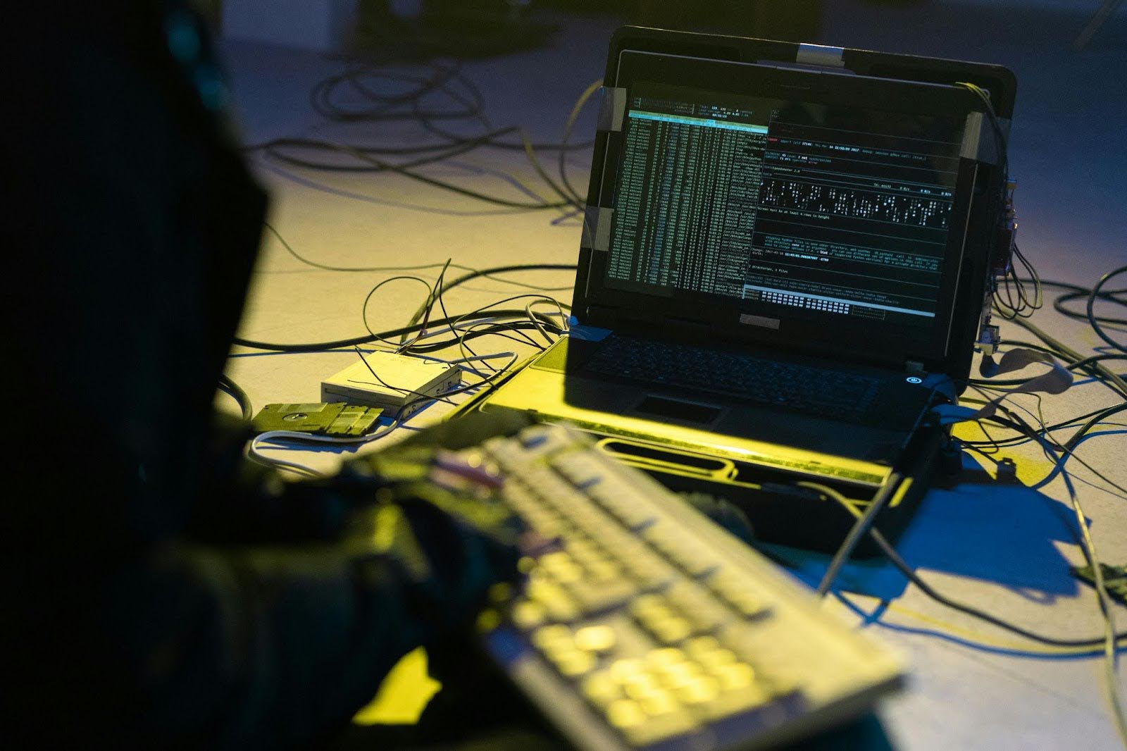 Co to jest exploit? Definicja i przykłady