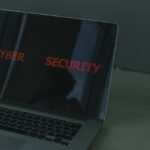 Co to jest cyberbezpieczeństwo? Definicja i kluczowe informacje