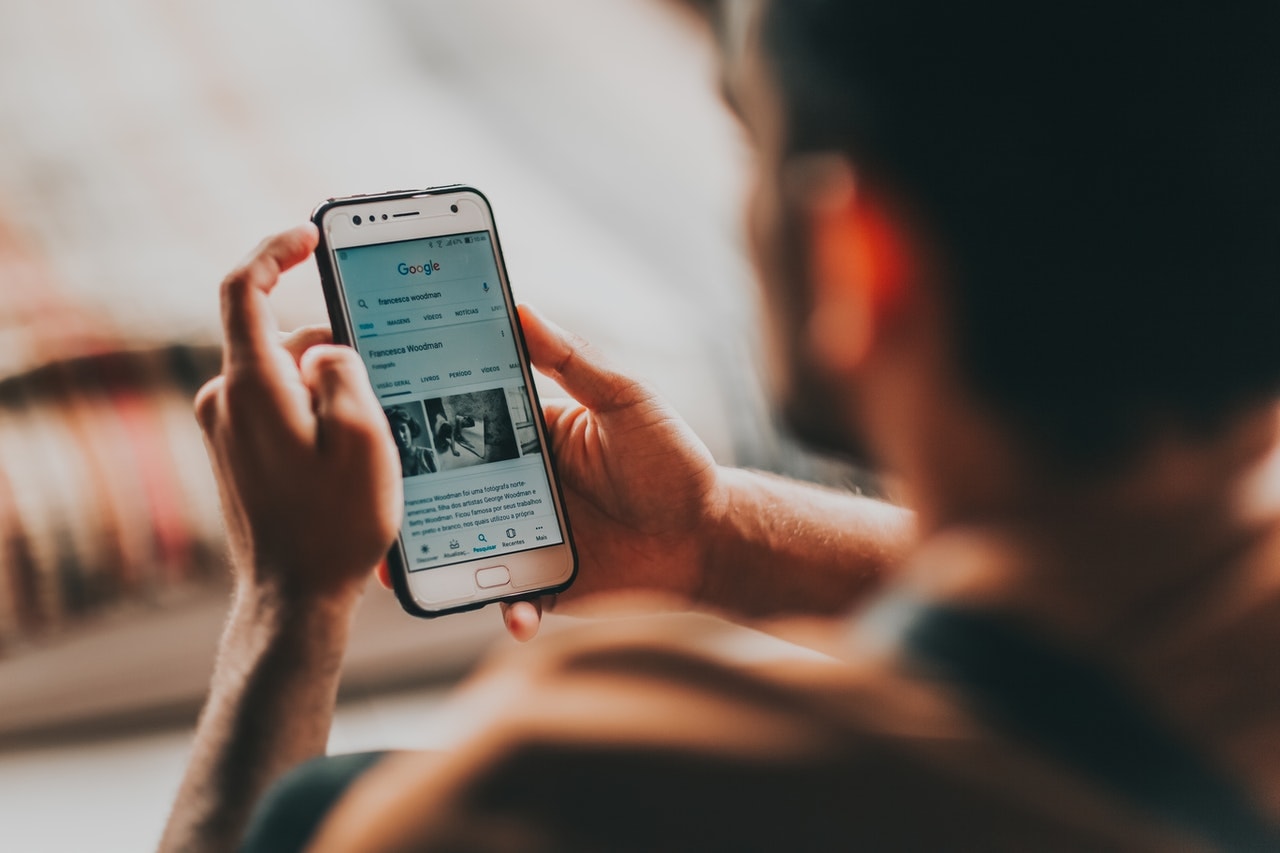 Infinite Scroll a SEO — czym jest i jakie są jego wady i zalety?