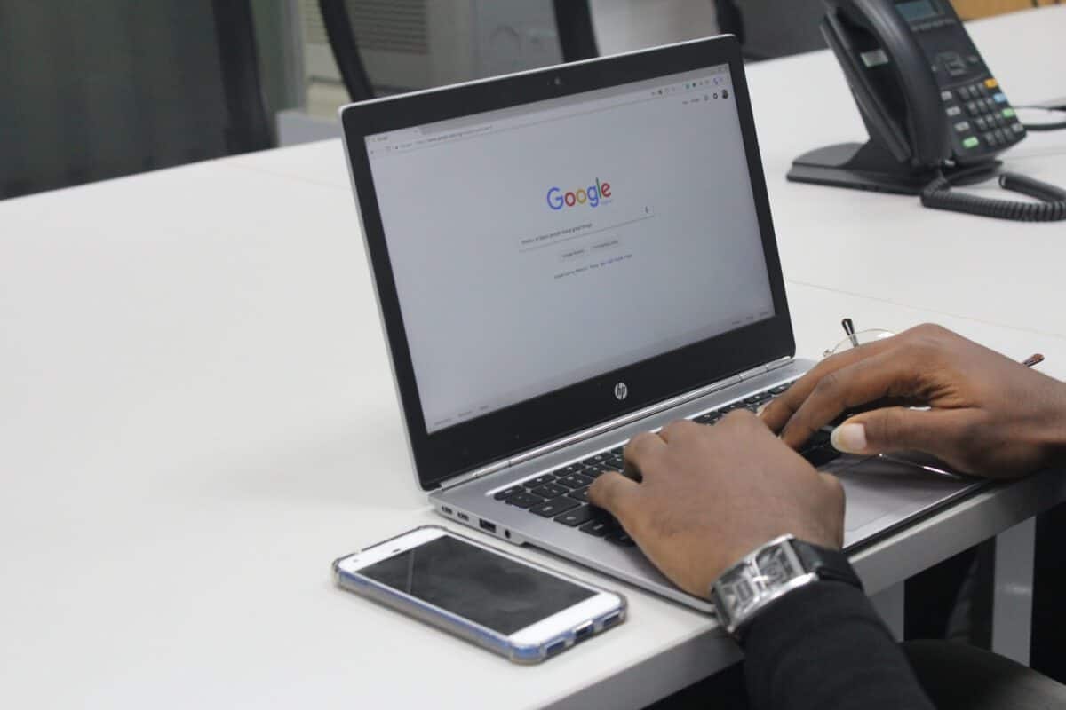 Jak dodać logo firmy do Google? Kluczowy element identyfikacji wizualnej Twojej firmy