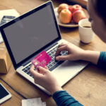 Shoper vs Idosell – porównanie. Którą platformę wybrać?