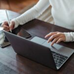 Framer vs Webflow – co lepiej sprawdza się w tworzeniu landing page’y?