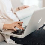 Modele mentalne w UX – jak projektowanie zgodne z myśleniem użytkownika zwiększa konwersję