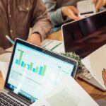 AI traffic w GA4 - jak filtrować i sprawdzać ruch generowany przez ChatGPT i inne AI?