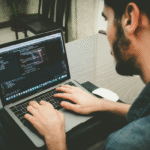 Tabnine - czym jest i jak wspiera programistów w kodowaniu AI?