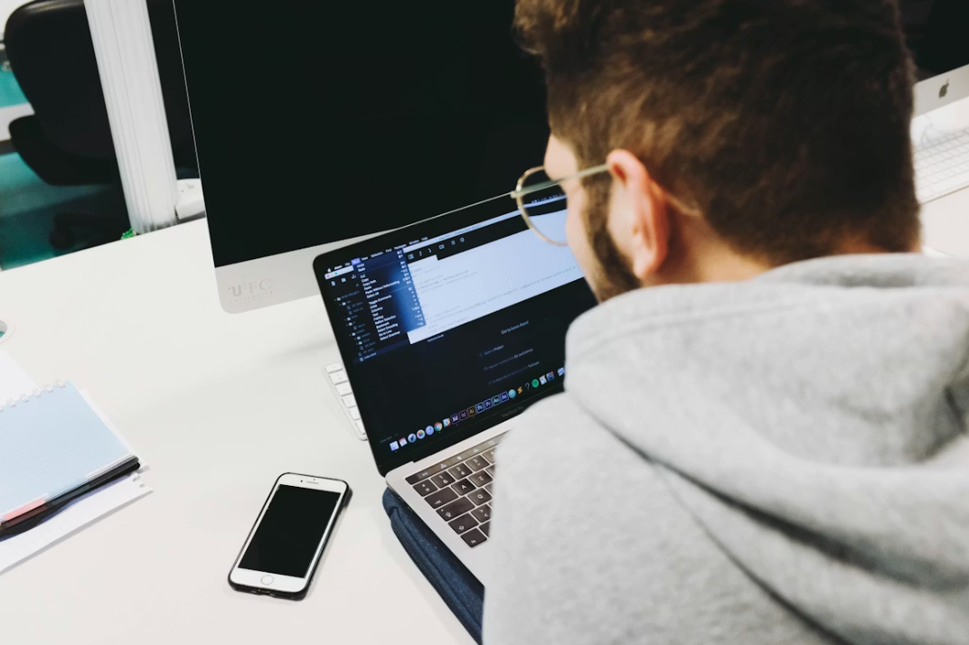 Czym jest Otterly.ai i jak wykorzystać je w analizie widoczności marki w AI?