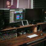 Descript - co to za narzędzie i jak edytować w nim audio i wideo?