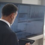 Prezi – co to za narzędzie, ile kosztuje i jak zrobić w nim prezentację?